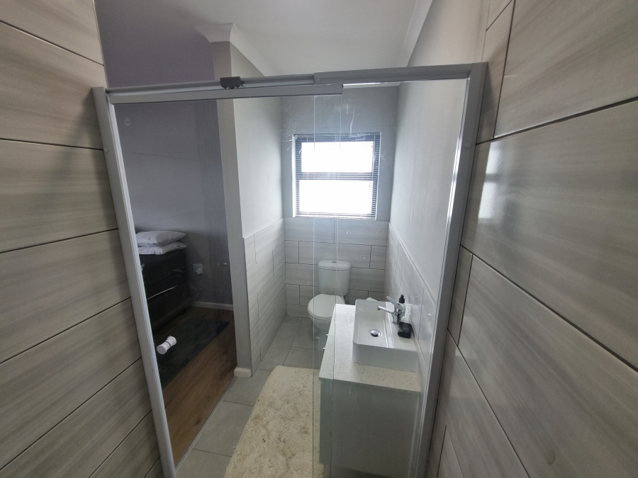 To Let 3 Bedroom Property for Rent in Hoogland Western Cape